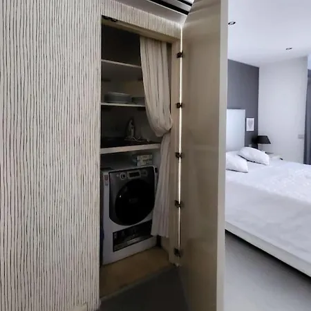 Beautifull_loft_king_size_bed_tenerife_south Costa Del Silencio